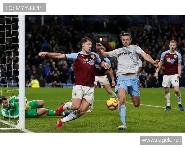 足球明星的正确发音技巧与常见误区解析分享 足球明星的正确发音技巧与常见误区解析分享