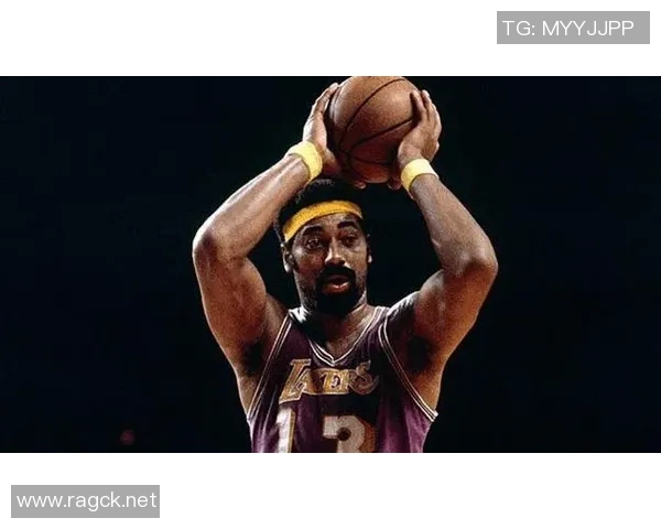 威尔特张伯伦传奇生涯回顾篮球历史上的不朽巨人风采