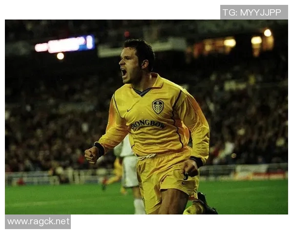 头发如爆炸般蓬松的足球明星们的风采与魅力解析