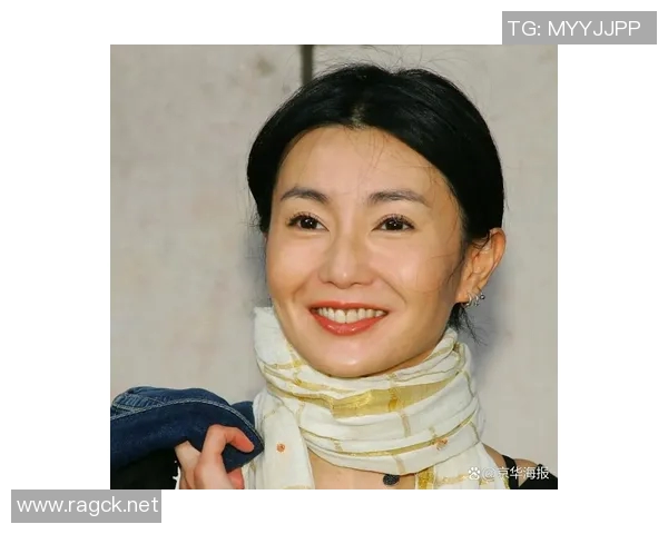 足球明星笑容背后的真实面貌与魅力探讨